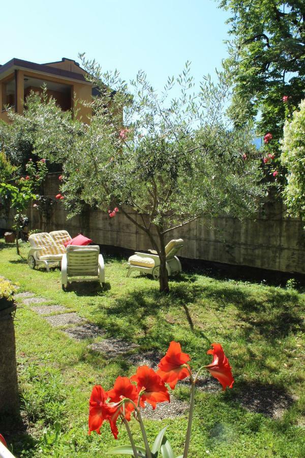 דירות מנדלו דל לאריו Il Giardino Dei Fiori מראה חיצוני תמונה